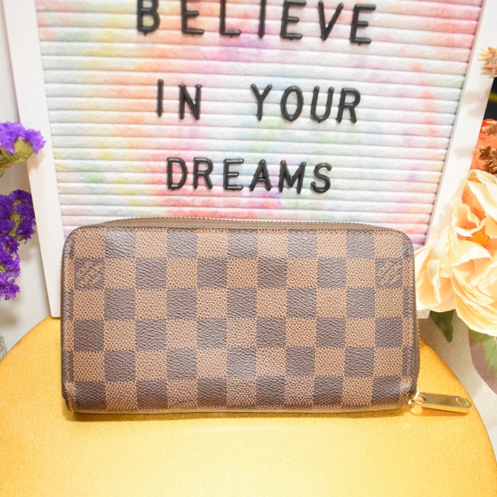 Damier Ebene Zippy Wallet
